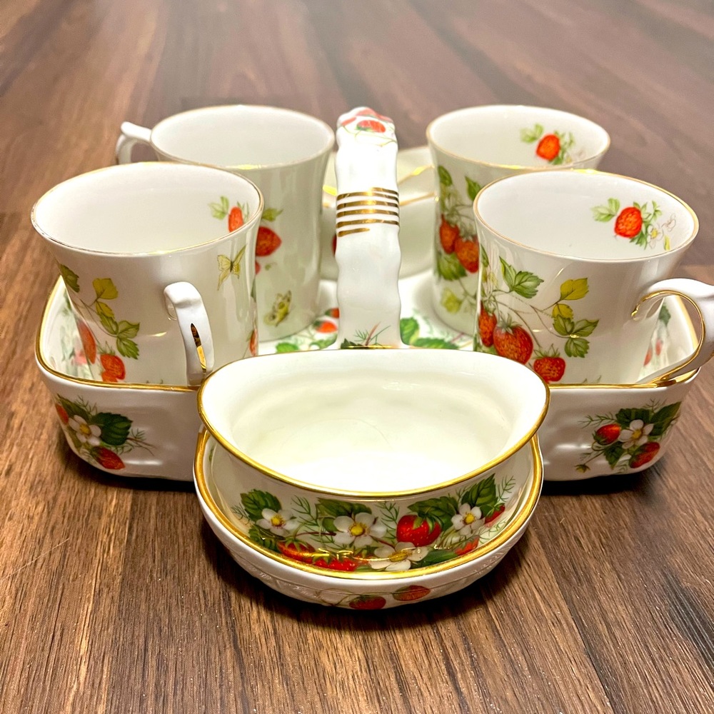 Vintage English Strawberry Tea Set Hammersley & Co. 11 pieces